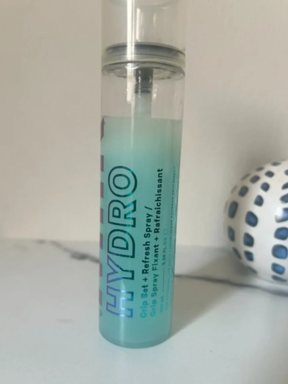 MILK Hydro Grip Set + Refresh Spray